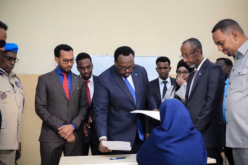 Ra’iisul Wasaare Ku Xigeenka oo rasmi ah u daah-furay imtixaandka shahaadiga ah ee dugsiyada sare