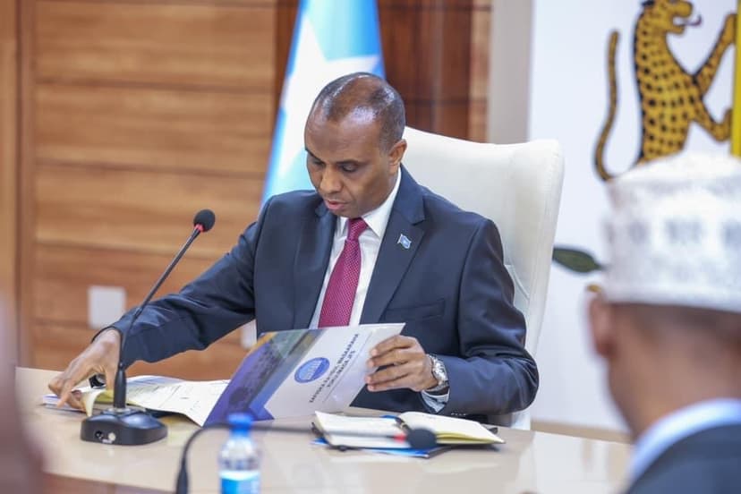 Ra’iisul Wasaare Xamsa “Shacabka Soomaaliyeed Marti Kama sii ahaan doono masiirka dalkooda”.