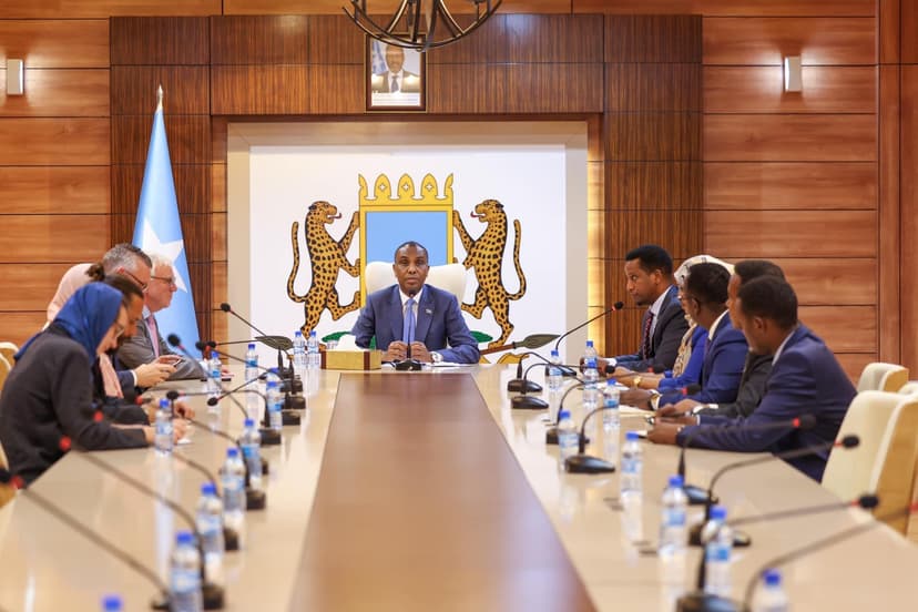 Ra’iisul Wasaare Xamsa ayaa kula xafiiskiisa kula qaatay Wasiiru dowlaha horumarinta dhaqaalahaiskaashiga Jarmalka