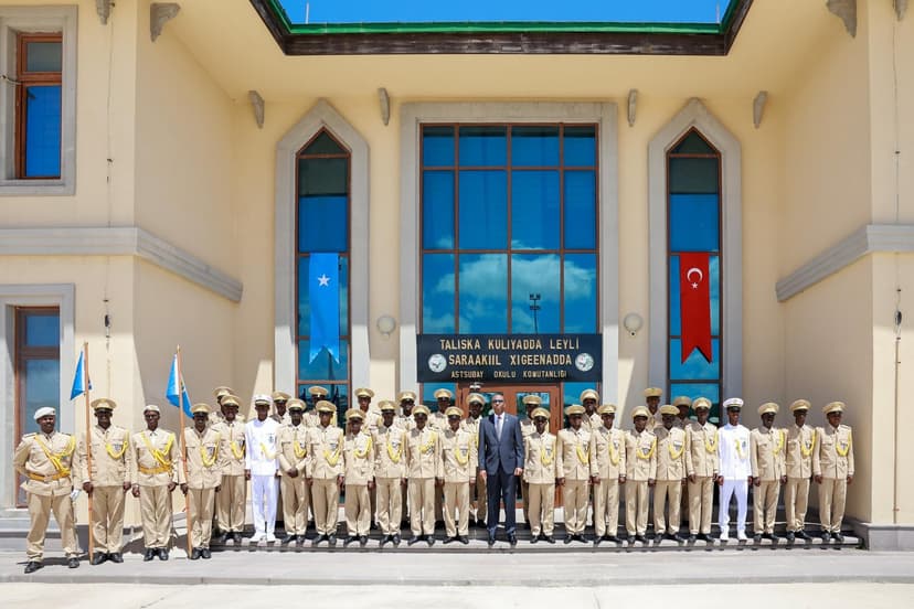 RA’IISUL WASAARE XAMSA OO TABABAR U SOO XIRAY SARAAKIIL IYO SARAAKIIL XIGEEN KA TIRSANCIIDANKA X.D.S