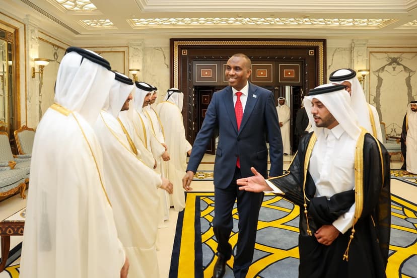 Ra’iisul Wasaare Xamsa oo Dowladda Qatar Kala Hadlay Inay Garab Ku Siiso Ciribtirka Khawaariijta