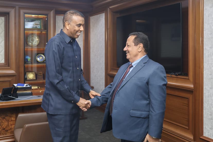 Ra’iisul Wasaare Xamsa oo qaabilay danjiraha dowladda Yemen