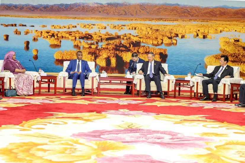 Ra’iisul Wasaare Xamsa oo kulan la yeeshay Hoggaanka Gobolka Ningxia ee dalka Shiinaha.