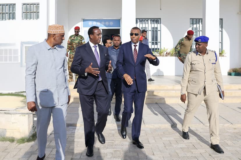 Ra’iisul Wasaare Xamsa oo Kormeer ku tagay xarunta guddiga Doorashooyinka Qaranka
