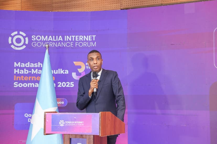 Ra’iisul Wasaare Xamsa oo Furay Shirka Madasha hab maamulka Internet-ka Somalia