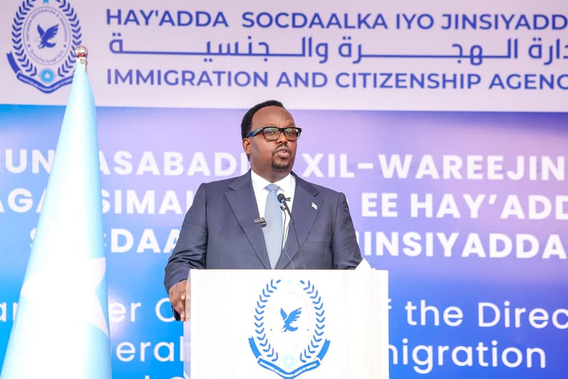 Ra’iisul Wasaare Ku-xigeenka XFS Saalax Axmed Jaamac oo Xilalka u Kala Wareejiyay Agaasimeyaasha Hay’adda Socdaalka iyo Jinsiyadda, Kuna Adkeeyay Doorka Muhiimka ah ee Amniga iyo Adeegyada Muwaadiniinta