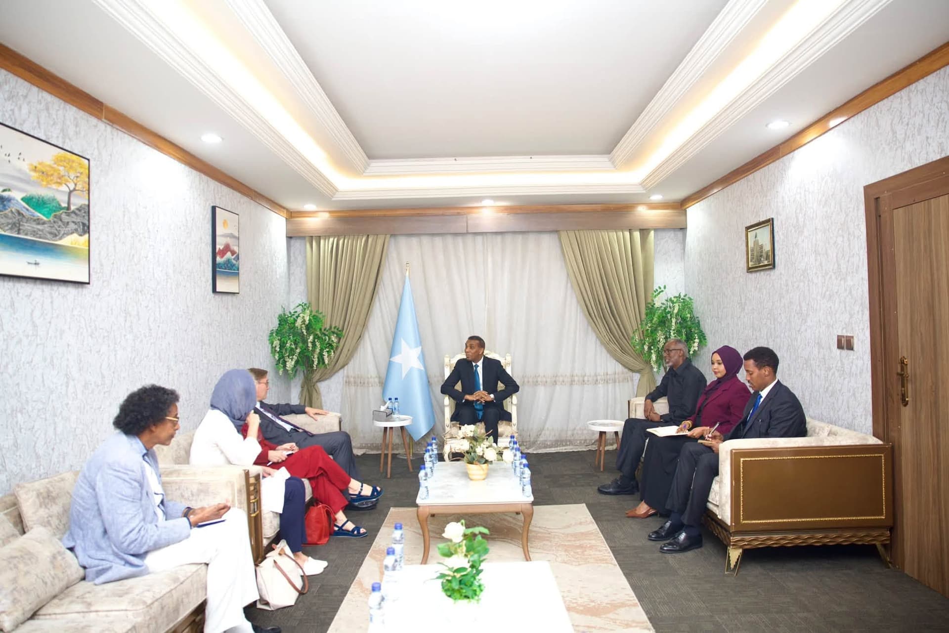 Ra’iisul Wasaare Xamsa oo la kulmay Safiirka cusub ee Midowga Yurub u qaabilsan Soomaaliya