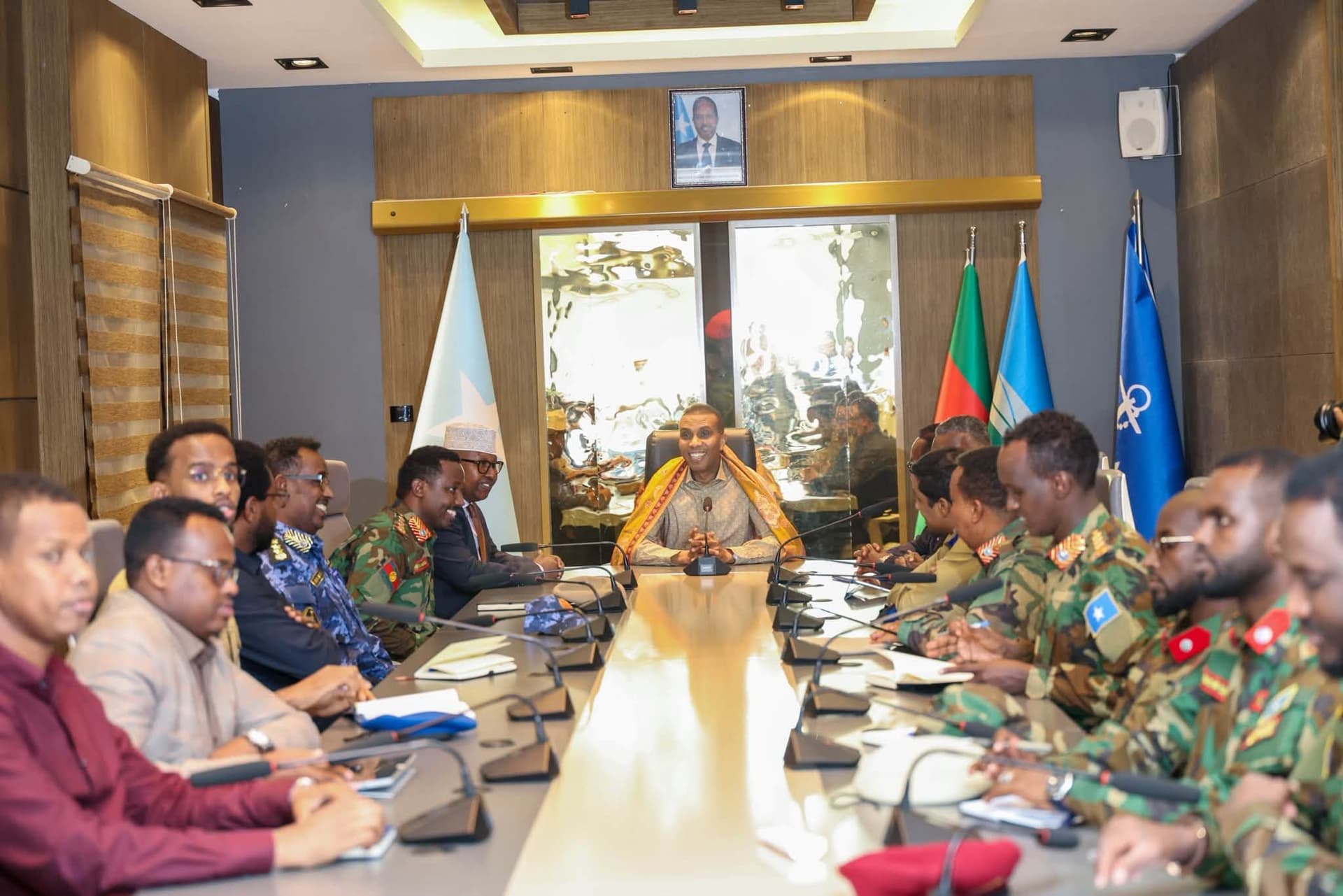 Ra’iisul Wasaare Xamsa oo hey’adaha amniga ku bogaadiyey nabadgalyada caasimadda
